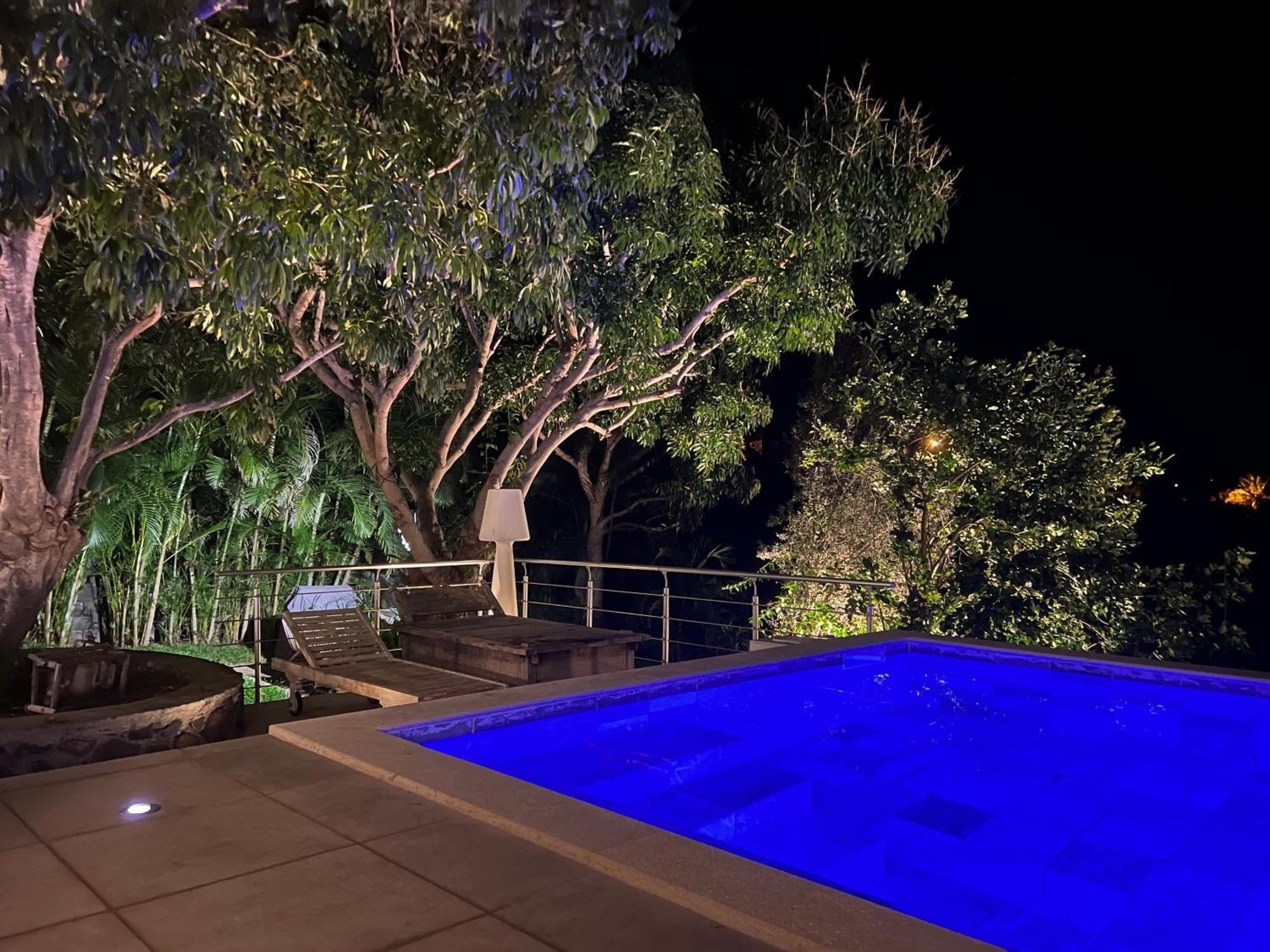 Villa Tropicale - Meuble De Tourisme 4 Etoiles แซ็งต์-จีลส์-เลส์-แบ็งส์ ภายนอก รูปภาพ
