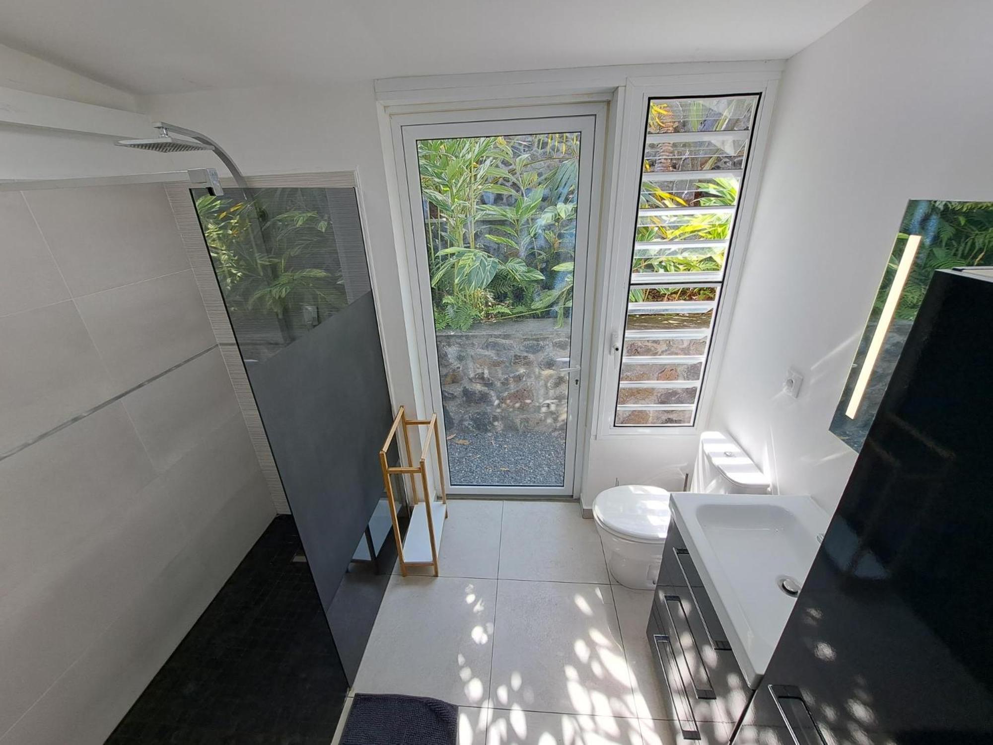 Villa Tropicale - Meuble De Tourisme 4 Etoiles แซ็งต์-จีลส์-เลส์-แบ็งส์ ภายนอก รูปภาพ